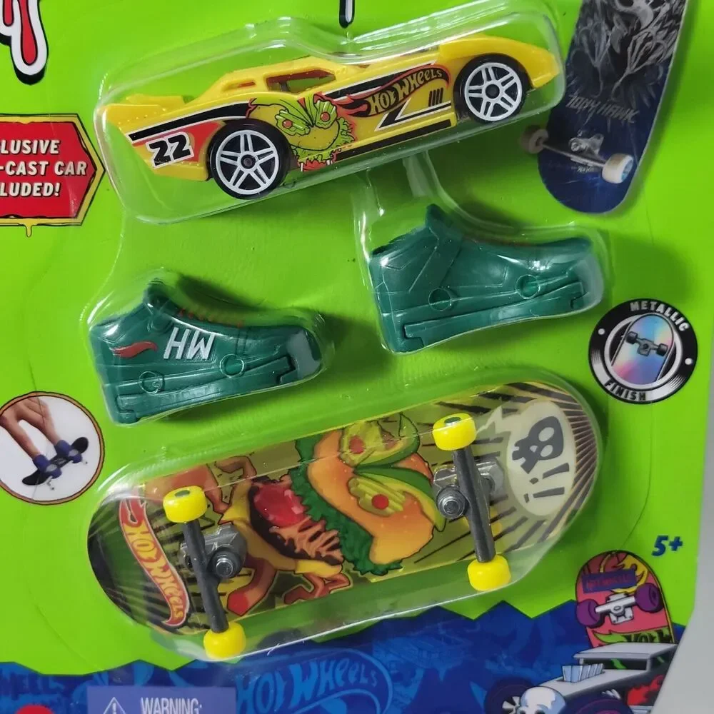 Hot Wheels Skate Metallic GOLD Deck Maximum Leeway Exclusive Diecast Fingerboard